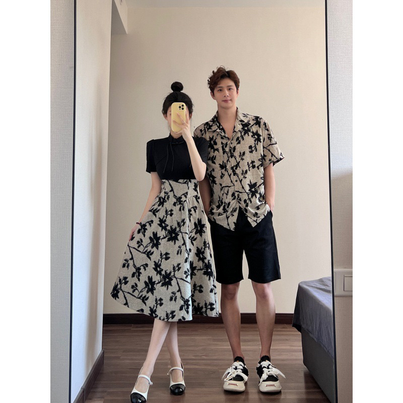 Áo váy đôi cổ tàu dáng dài và sơ mi nam