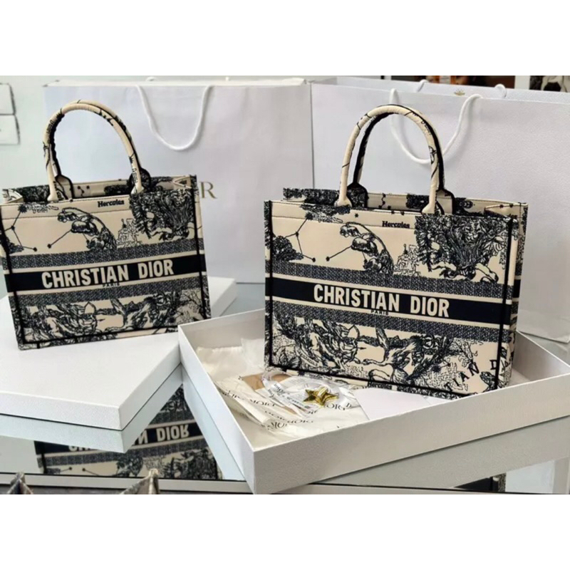 Túi công sở hoạ tiết thời trang mới 2023