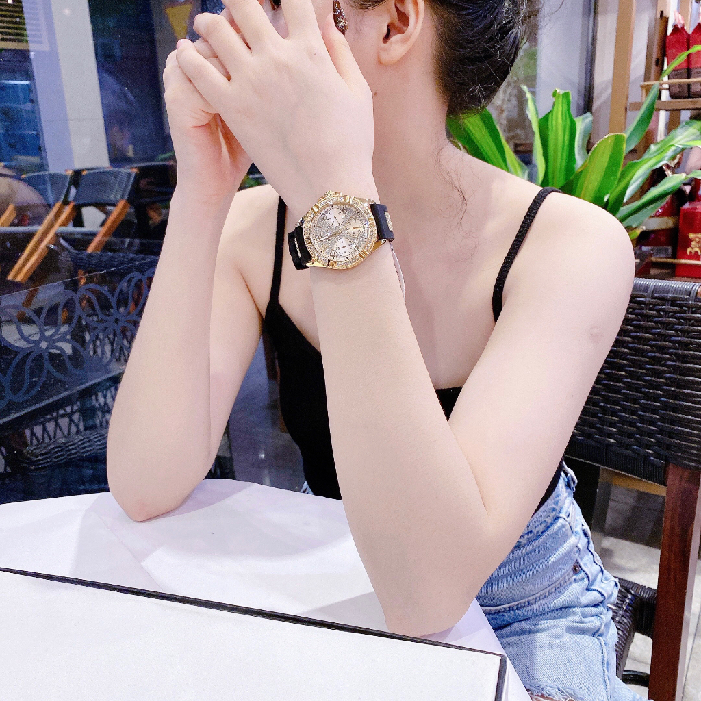 Đồng hồ nữ Guess W1160L1 Gold-Tone And Black Watch 38mm, Dây cao su, Authentic, fullbox, Luxury diamond watch