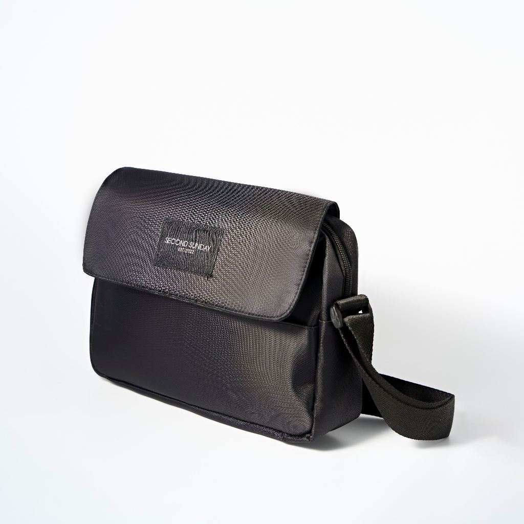 Túi đeo chéo Second Sunday Crossbody Messenger Bag SA07/ ĐEN