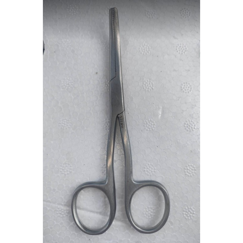 Kéo và kẹp hàng bãi