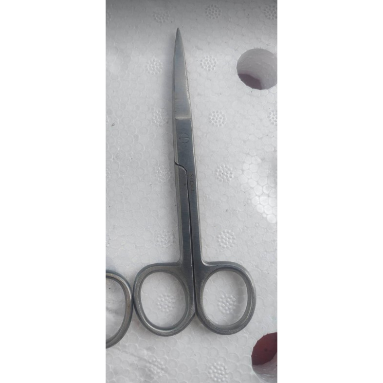 Kéo và kẹp hàng bãi