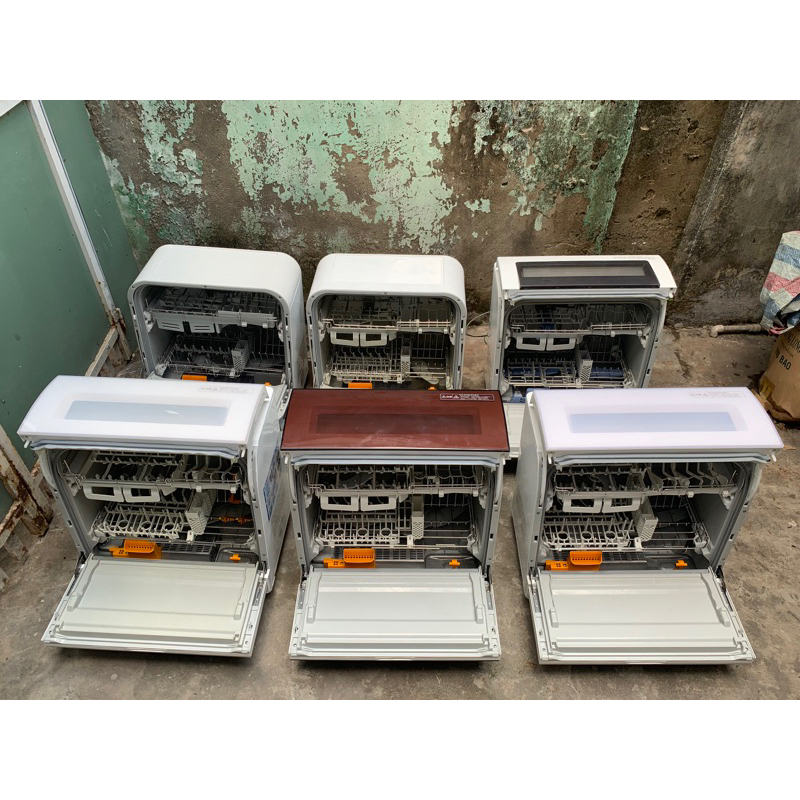 Máy rửa bát Panasonic NP-TR5 nội địa nhật