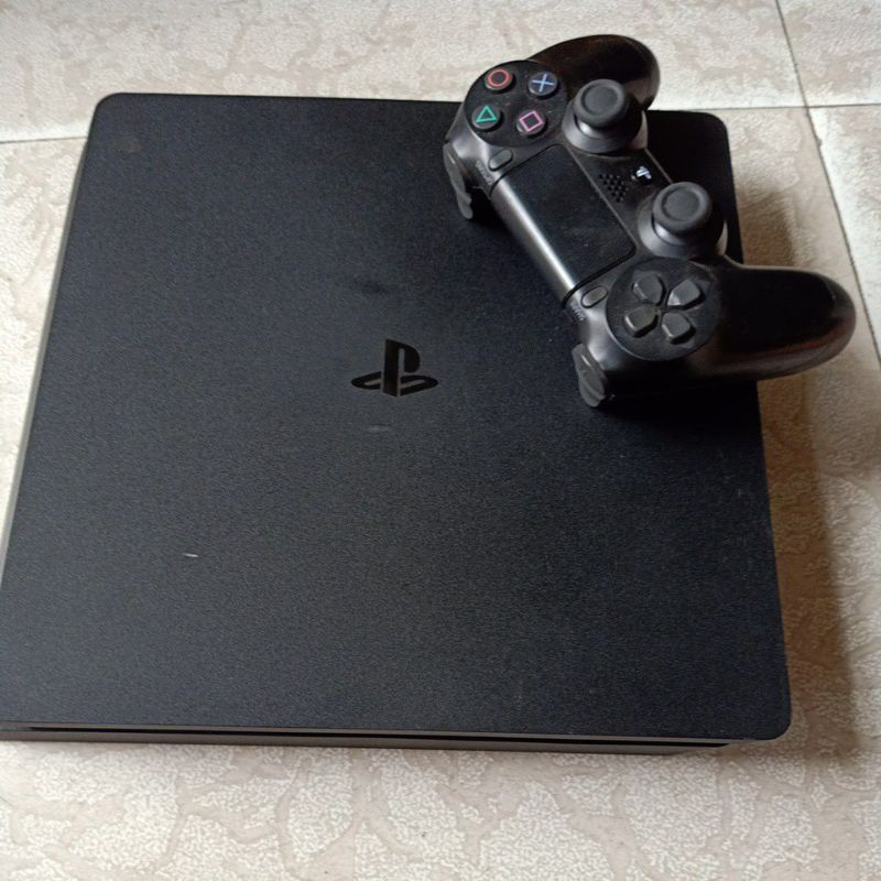 Máy Ps4 mỏng