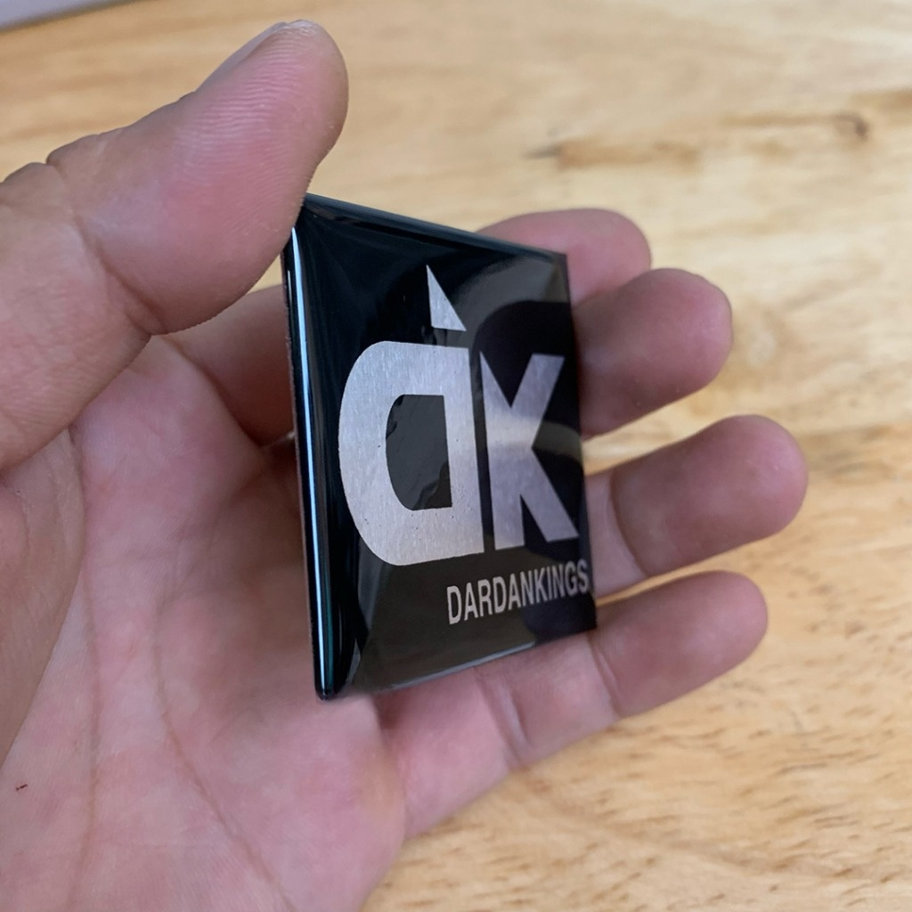 Tem Loa thương hiệu DK  , vuông 5cm, giá 1 cặp.