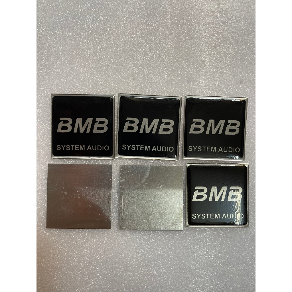 Tem Loa BMB vuông nhựa dẻo không keo dính, kích thước 5cm x 5cm, giá 1 đôi.