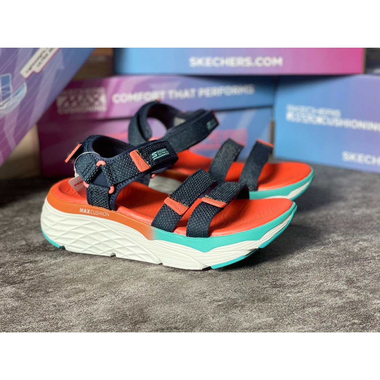 Giày Sandal Skechers Nữ Đế Cao Phối Quai Ngang Max Cushioning Slay