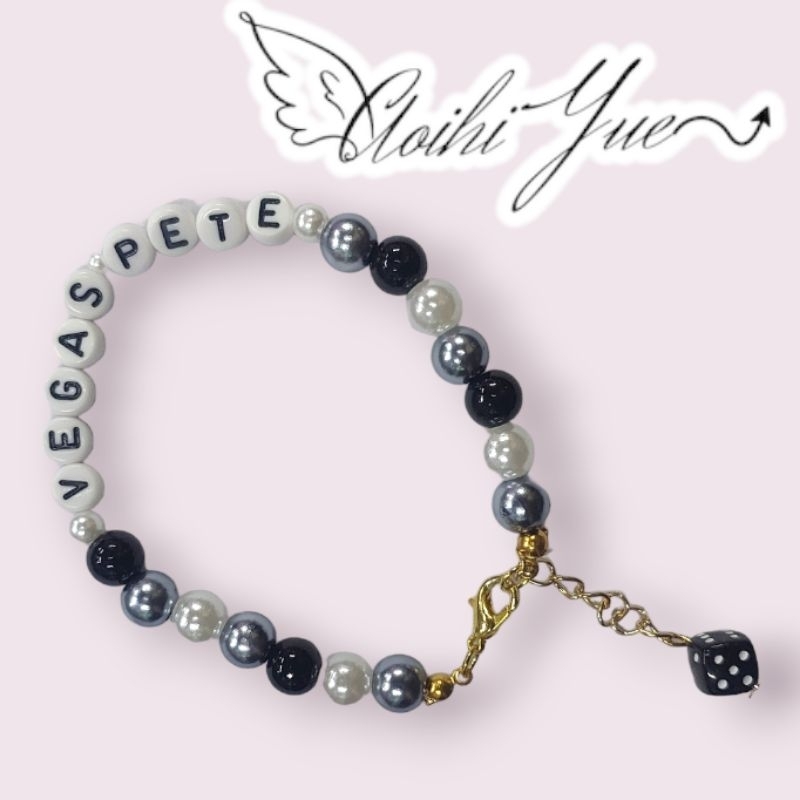 Vòng tay hạt bẹt, hạt cườm nhựa giả ngọc trai mix màu thay chữ theo yêu cầu