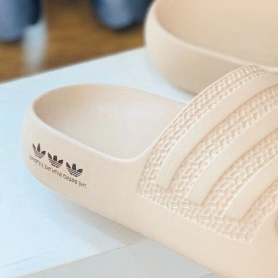 Dép đúc Adilette Ayoon -chọn tăng 1 size- dép đúc nguyên khối ADI AYOON  quai ngang nam nữ siêu êm,Nâu nhạt