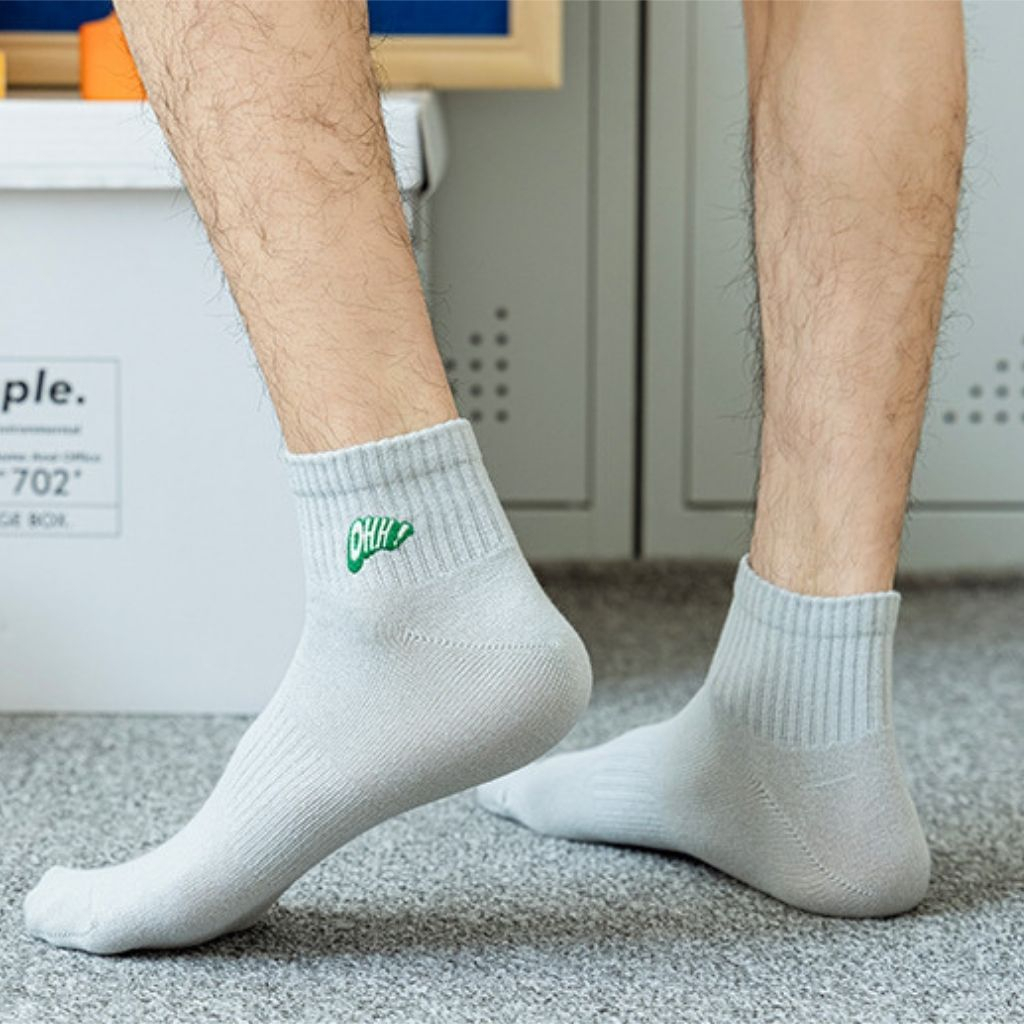 Tất nam thể thao chất liệu cotton giúp chống hôi chân,Vớ nam cổ trung thêu chữ đẹp và phong cách LANIXA T578