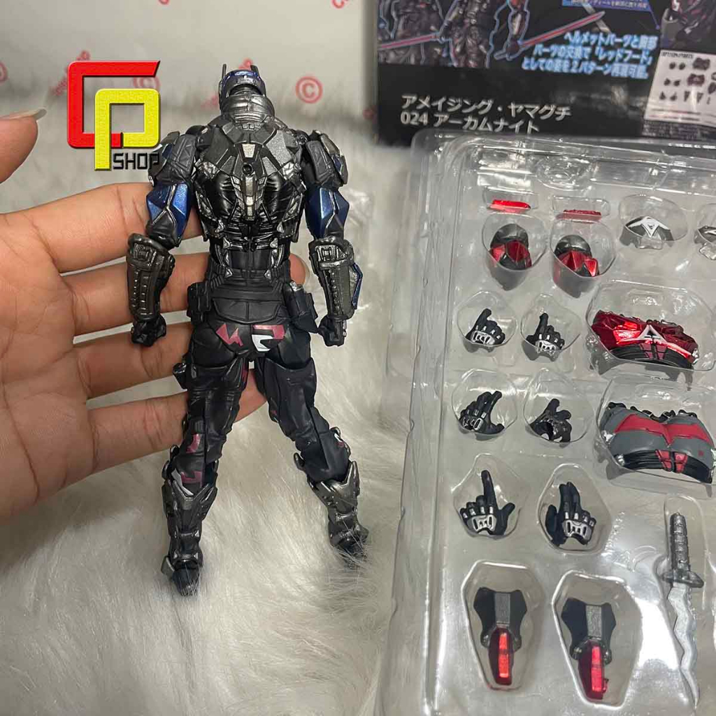 Mô hình Batman Arkham Knight Yamaguchi - Figure Action Batman SHF - Batman có khớp