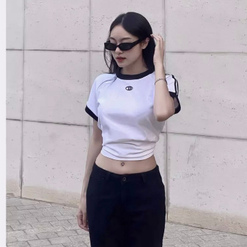 Áo thun baby tee LOGO W cotton 100% thêu chữ W,Áo baby tee Whattowear_NT.STUDIO