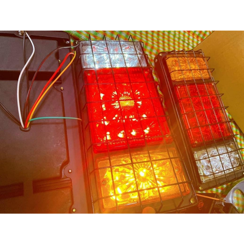 Đèn hậu xe tải led 24 lồng sắt độ bền cao , led loại to