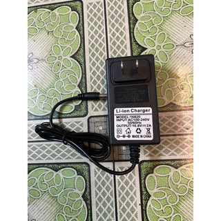 Sạc 16,8Vol2A chuyên sạc pin lithium ion 4s