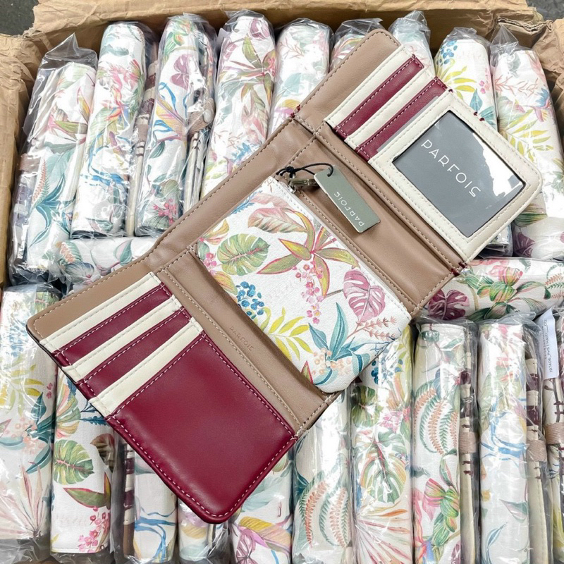 Ví gập xuất xịn nhiều ngăn hoan tiết hoa lá