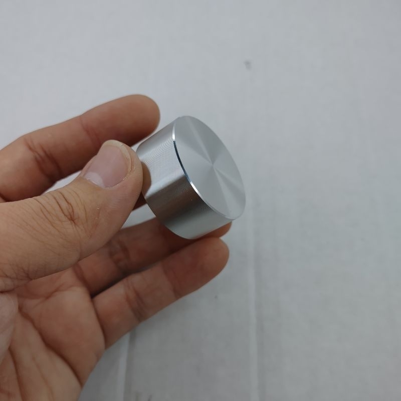 Núm volume nhôm Japan 38mm × 17mm