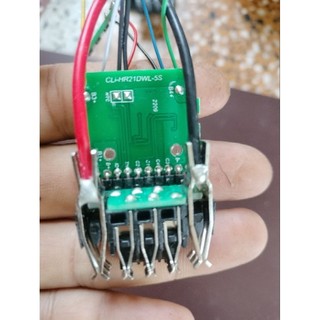 Vỏ dewalt. 2p cell 21700