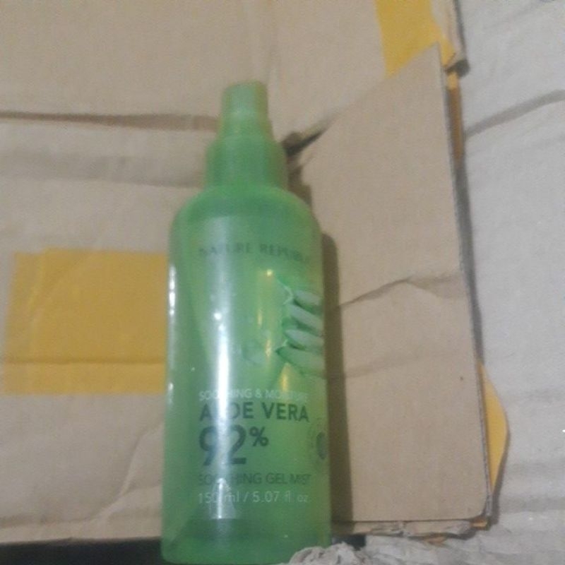 XỊT KHOÁNG HAN QUỐC 150ML TRONG MỚI ALOE VERA SMOOTHING AND MOISTURE B30