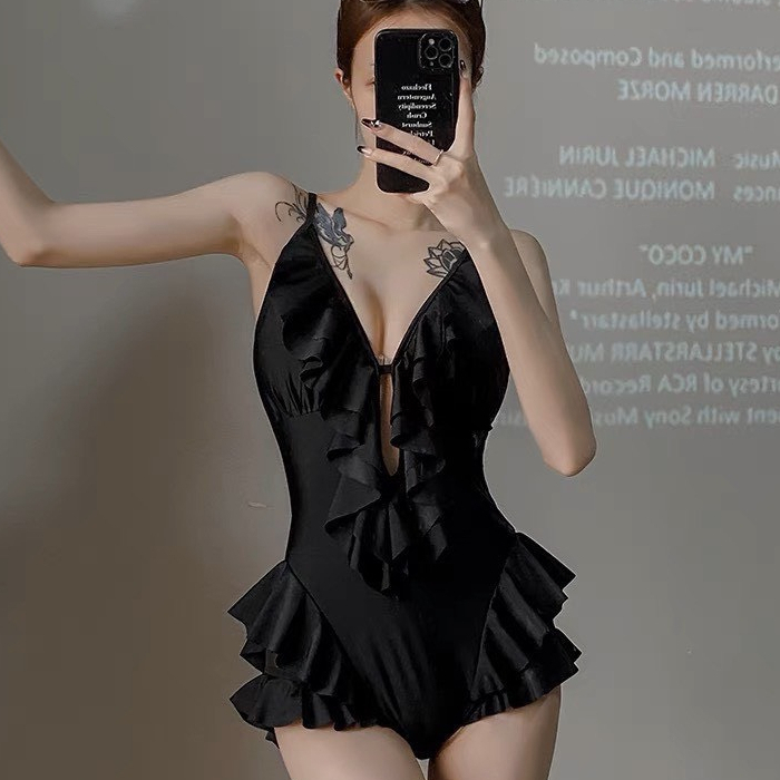 Bikini liền thân, bikini bèo cổ V khoét eo