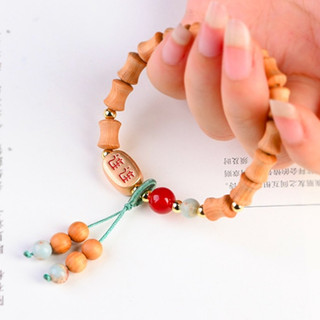 Chuỗi đeo tay gỗ Trắc bá diệp thơm tự nhiên