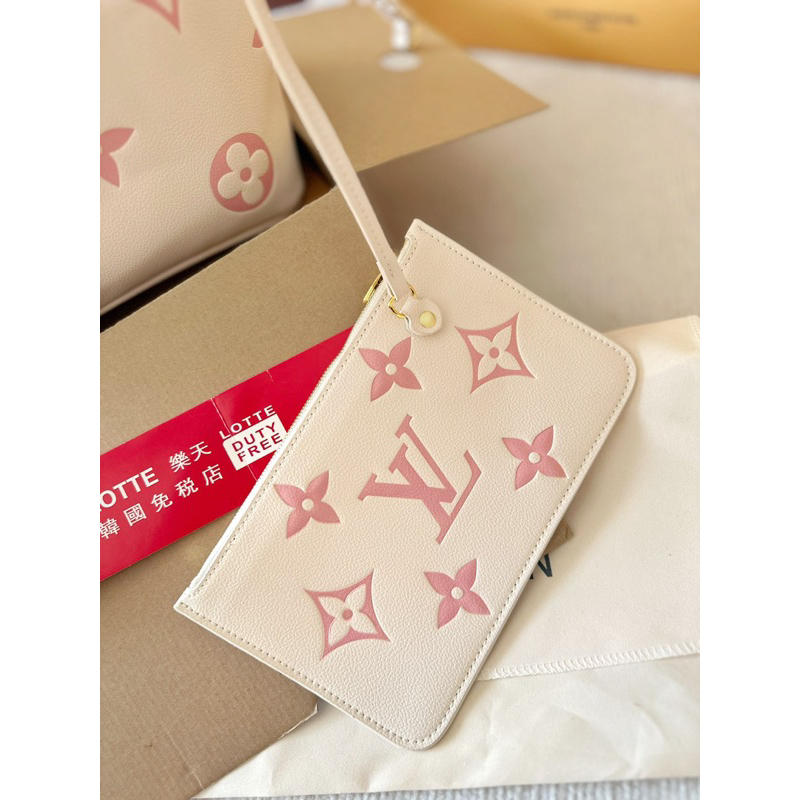 Túi đeo chéo LV pochette kích thước 21cm chất liệu da bò hoạ tiết dập nổi fullbox