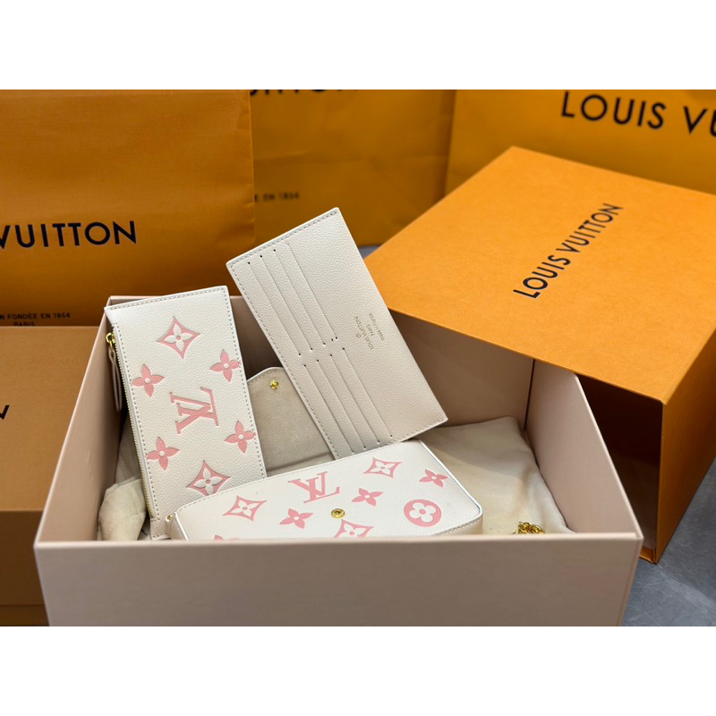 Túi đeo chéo LV pochette kích thước 21cm chất liệu da bò hoạ tiết dập nổi fullbox