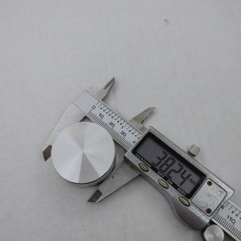 Núm volume nhôm Japan 38mm × 17mm