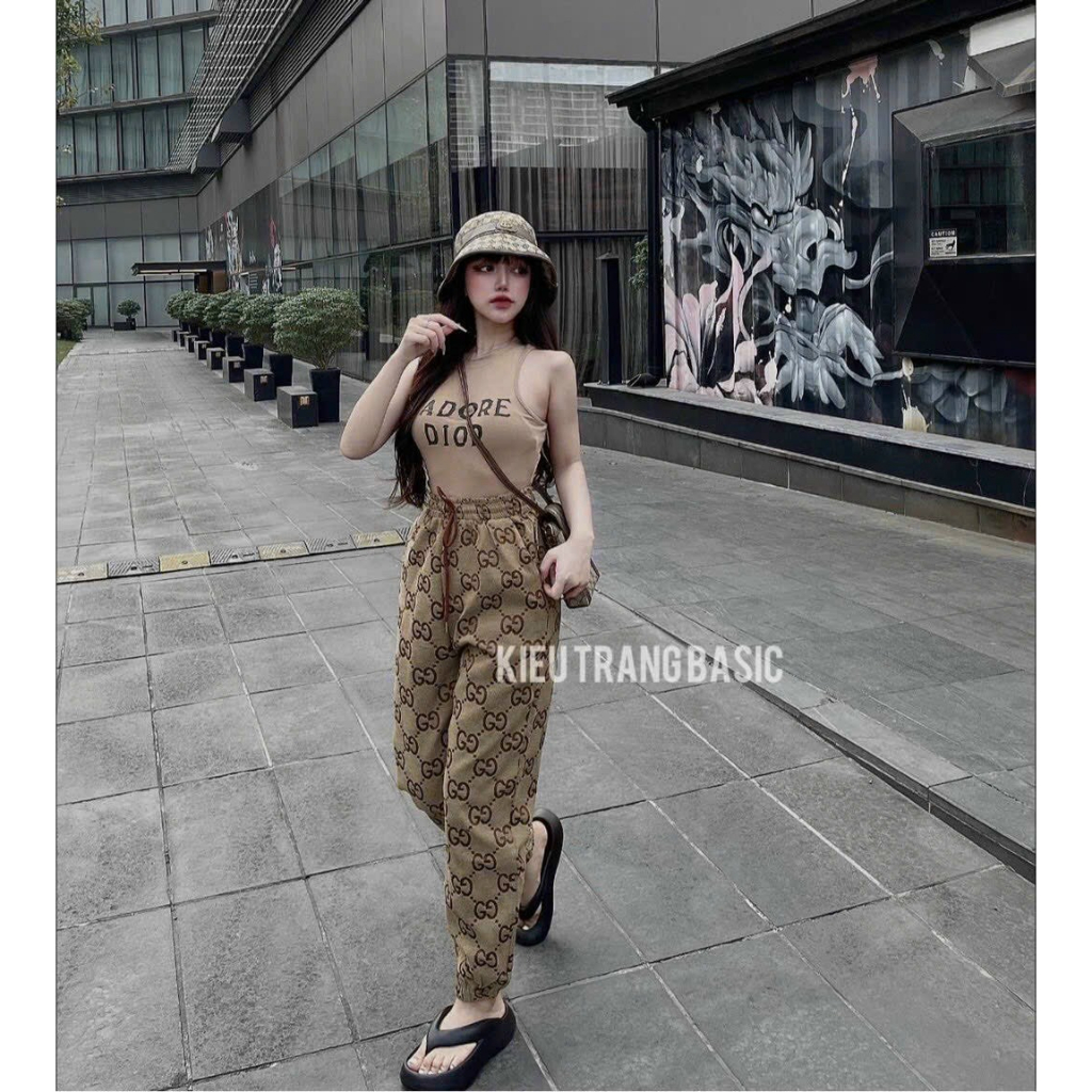 Set quần họa tiết phối áo ba lỗ croptop in chữ J'ADORE phối cùng quần ống rộng ị họa tiết sang chảnh bo chân phong cách
