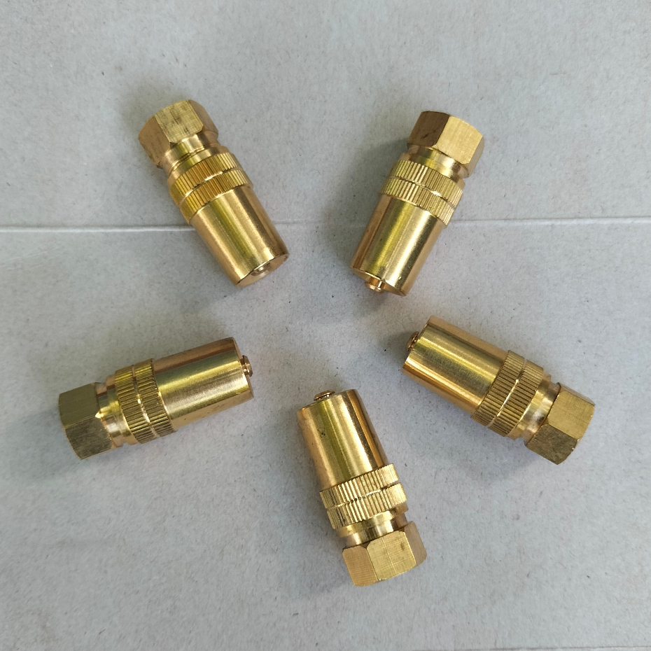 Bép xịt rửa xe, tưới cây có điều chỉnh tia nước ren trong 14mm