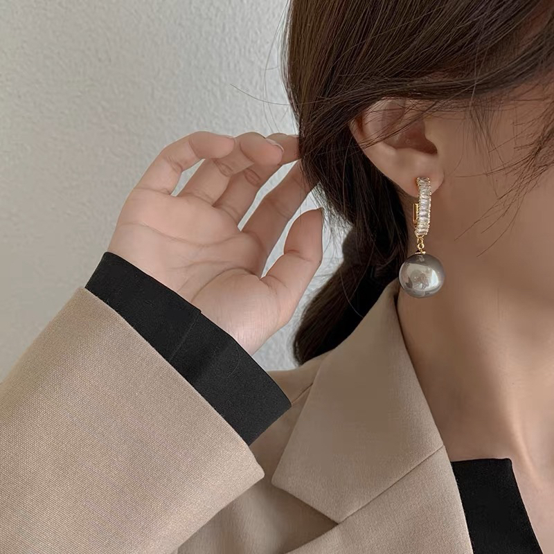 Bông tai  khoen bi rơi thời trang dễ thương