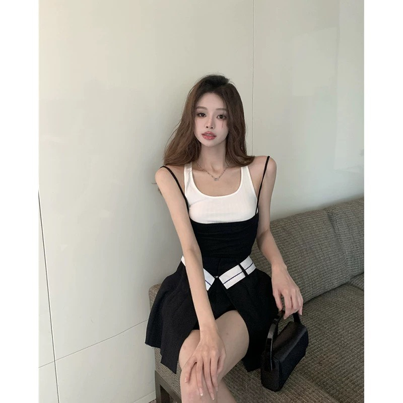 SET ÁO PHỐI 2 DÂY ĐEN BÊN NGOÀI + QUẦN SHORT LẬT LƯNG VIỀN TRẮNG (TH)