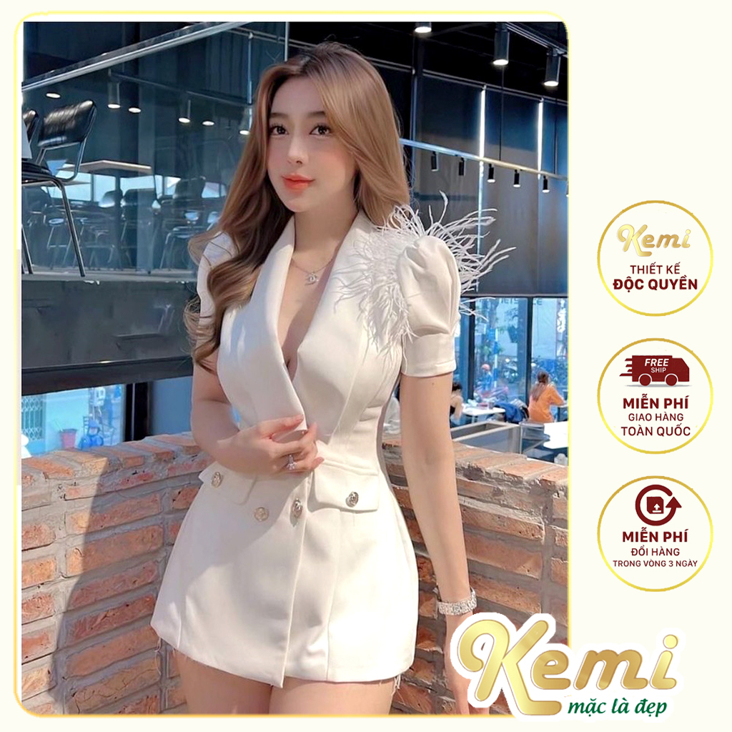 Váy áo vest tay ngắn bồng viền vai lông vũ phối cúc đồng Kemi