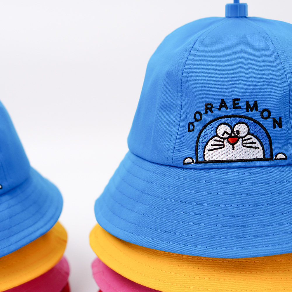 Mũ bucket NGƯỜI LỚN - TRẺ EM thêu chữ Doraemon có chong chóng quay đội đôi, đội cặp gia đình AH1797