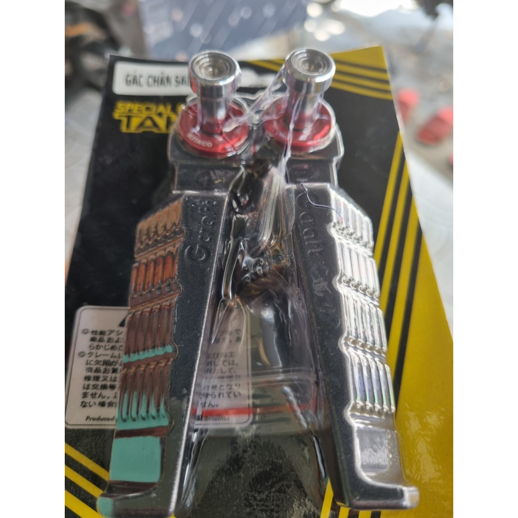 GÁC CHÂN SAU NHÔM VỸ mẫu takegawa màu bạc, tặng chốt salaza