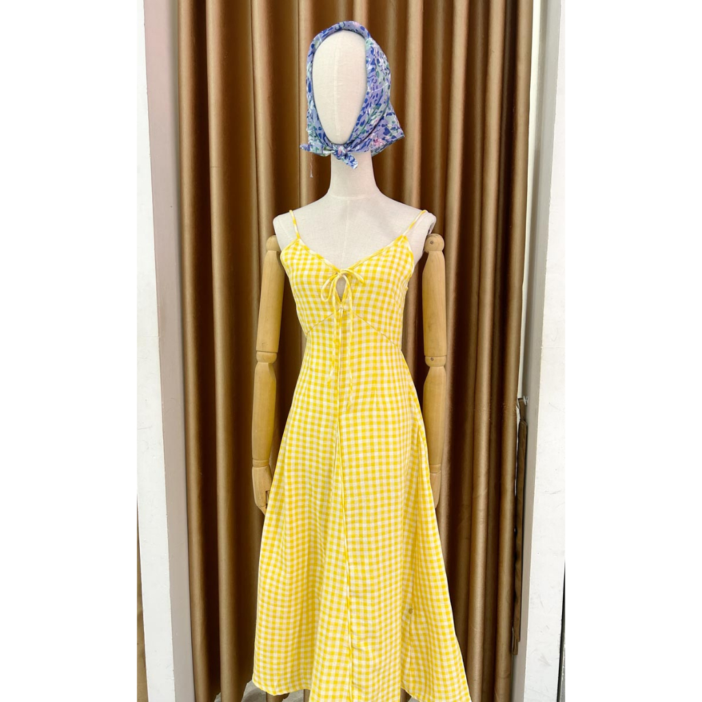 Đầm dây midi form xoè rã cách điệu thời trang thắt dây ngực thời trang GAGO hoạ tiết caro vàng GG4385