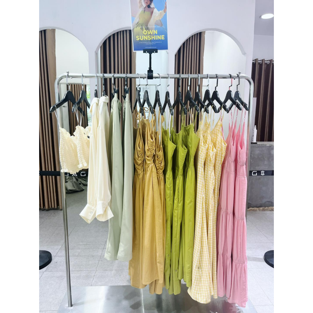 Đầm dây midi form xoè rã cách điệu thời trang thắt dây ngực thời trang GAGO hoạ tiết caro vàng GG4385