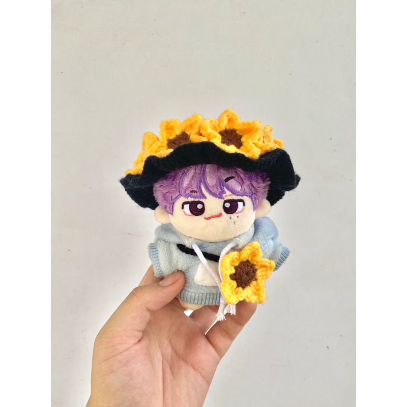Mũ hướng dương bằng len Haechan NCT cho doll tặng kèm túi hoa hướng dương