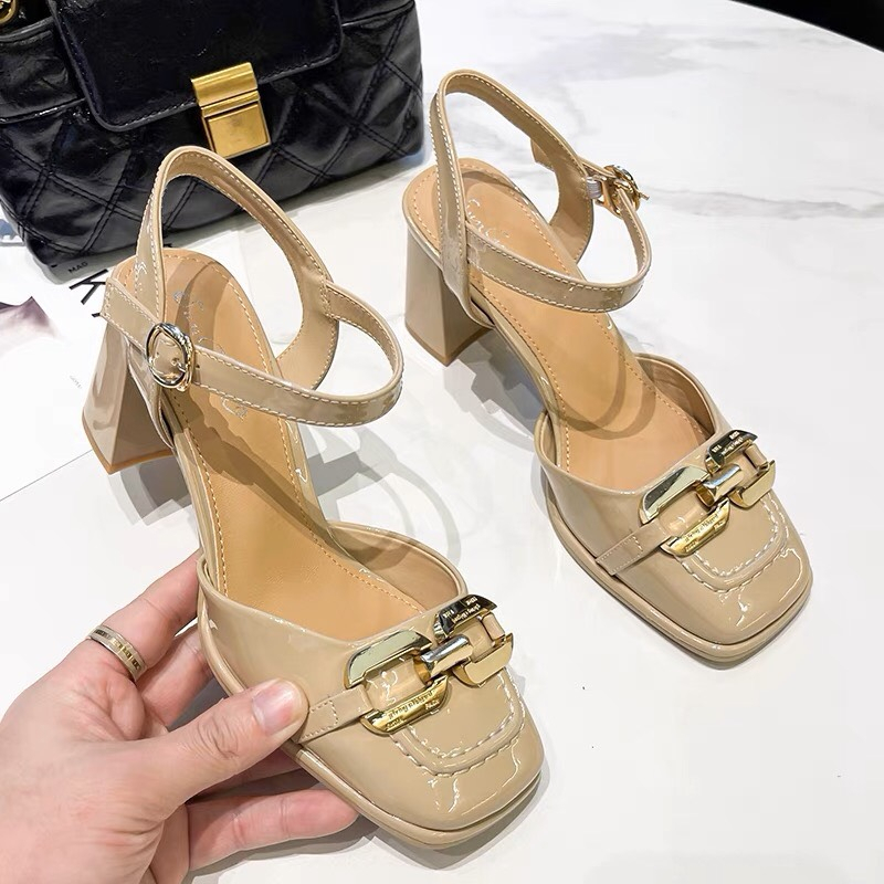 Giày Xăng Đan Bít Mũi Vuông Đế Cao 7Cm Dày Dặn Phối Khóa Kim Loại Thời Trang