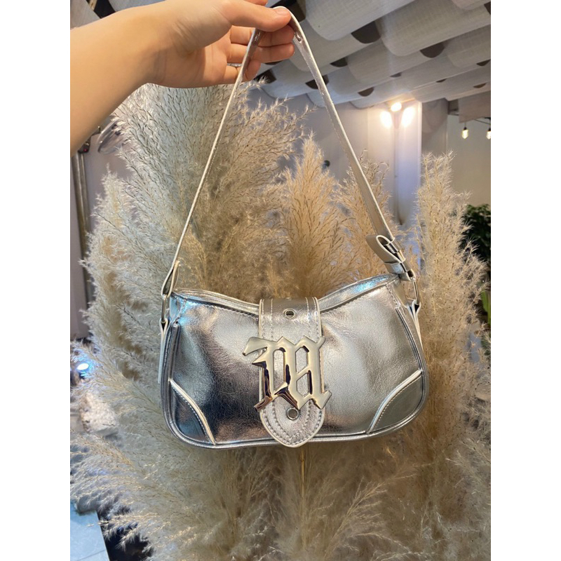 Túi Kẹp Nách Nữ Cúc Bấm Chữ M Có Chữ Mẫu Mới 2023