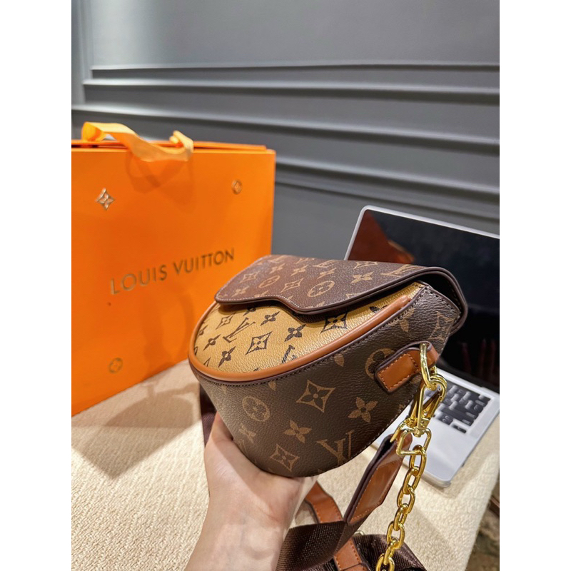 Túi Đeo Chéo Nữ Hình Dáng Bầu Yên Ngựa Túi Đeo Vai