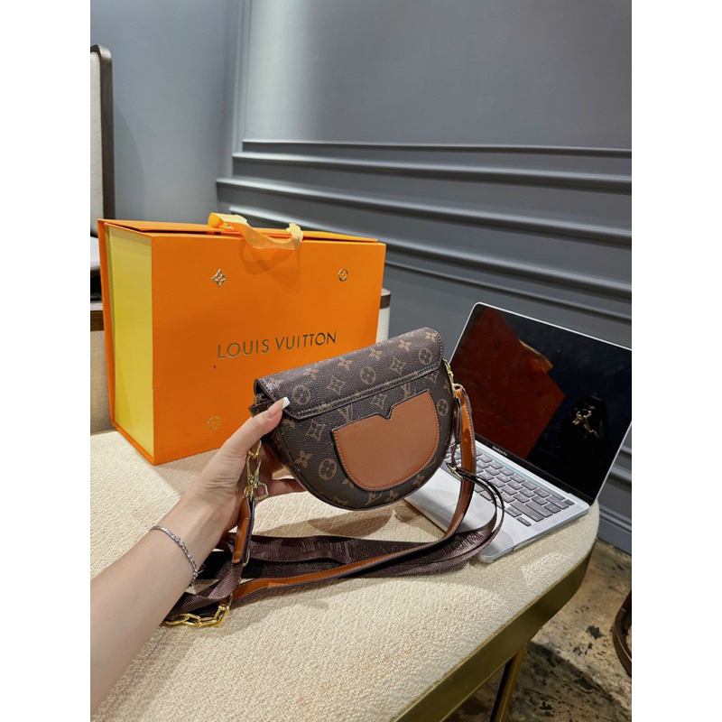 Túi Đeo Chéo Nữ Hình Dáng Bầu Yên Ngựa Túi Đeo Vai