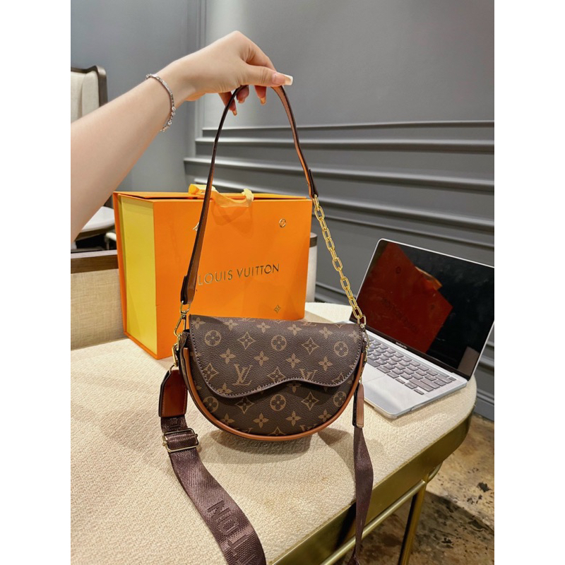 Túi Đeo Chéo Nữ Hình Dáng Bầu Yên Ngựa Túi Đeo Vai