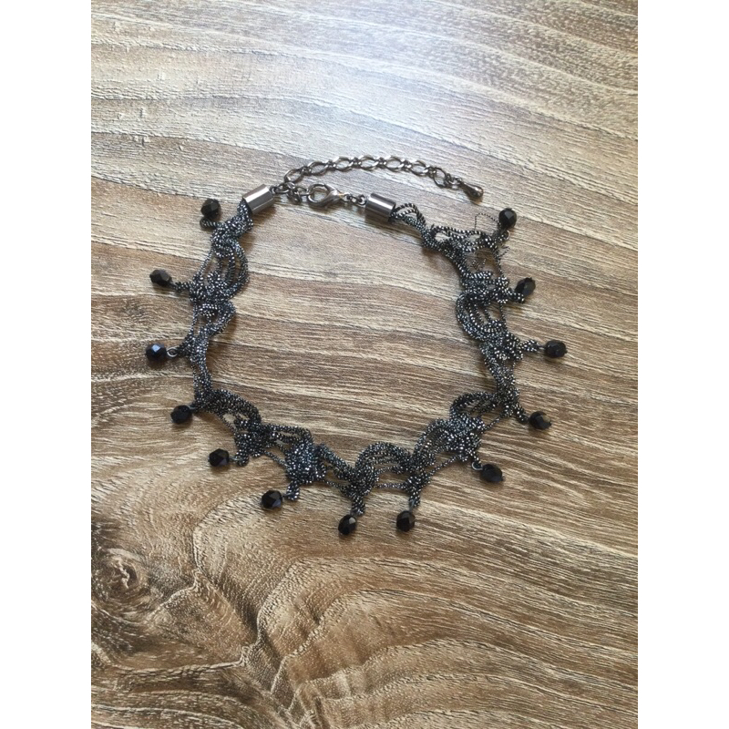 Chocker vải đen phối hạt đen 2hand