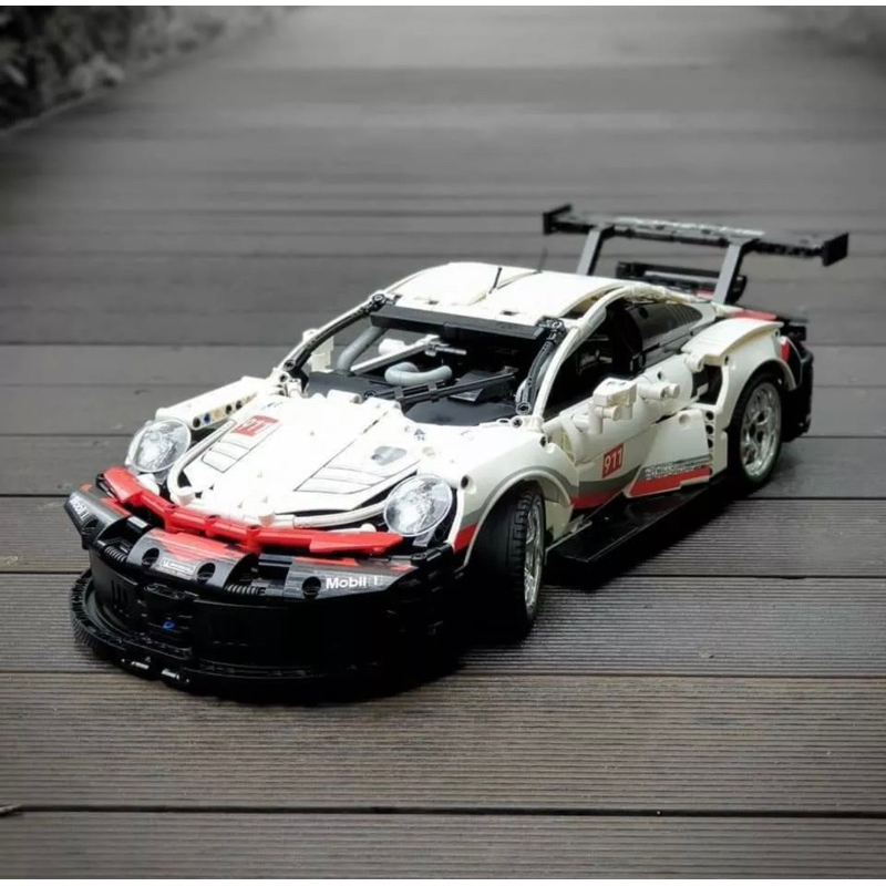 Mô hình Lắp ráp xe POSCHE 911 tỷ lệ 1:10 với hơn 1580+ pcs