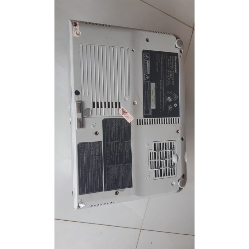 Máy chiếu Panasonic PT-LB51