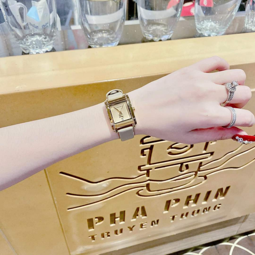 Đồng Hồ Nữ Bur.ber,ry Watch For Lady,Size:30mm,Full Box Hãng Đẹp Dịu Dàng ,Đẹp Mê Mẩn