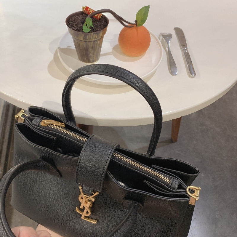 YSL HANDBAG SUPER SIZE 30
