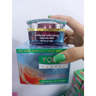 Kem dưỡng trắng se khít lỗ chân lông giữ ẩm Yorry
