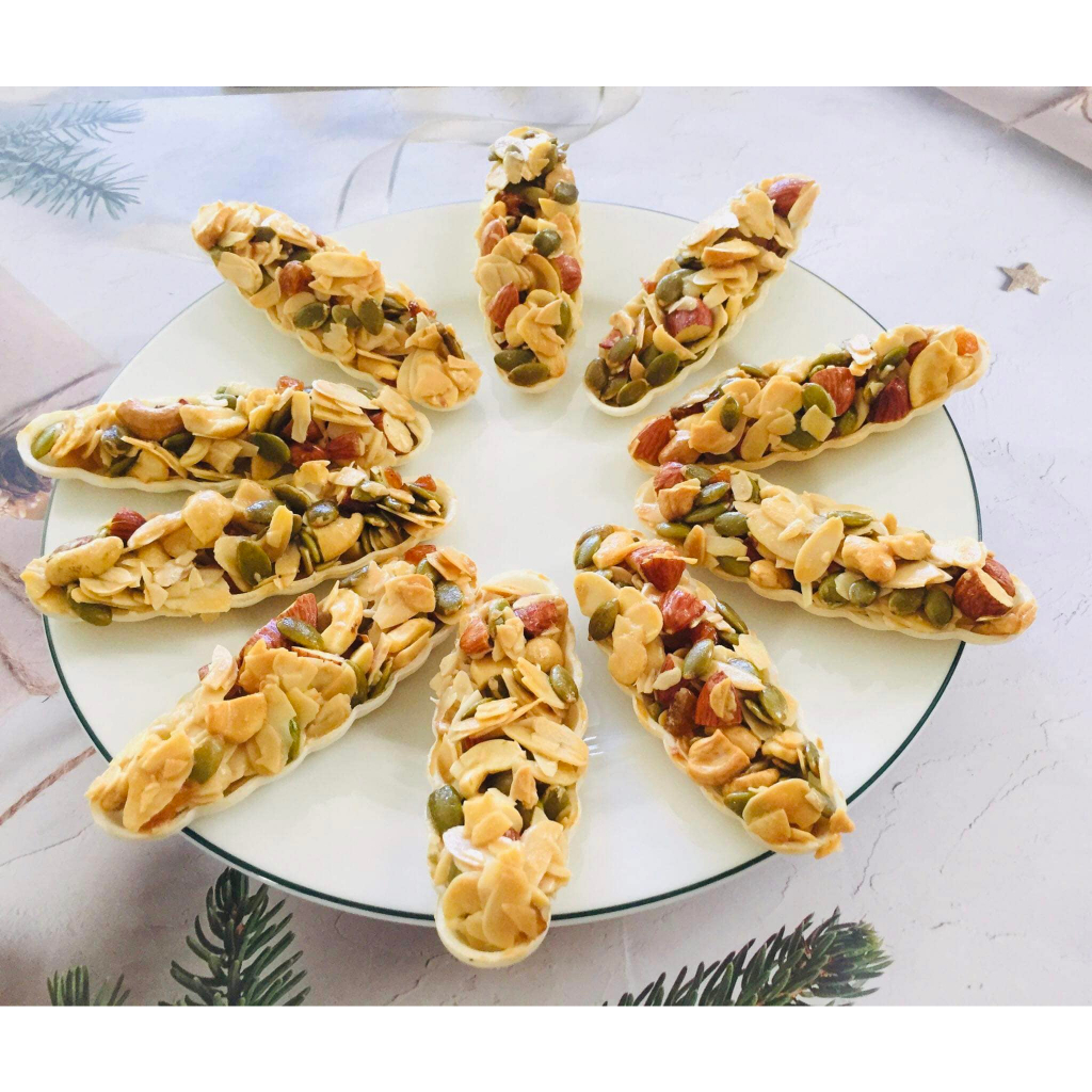 Bánh thuyền siêu hạt, giòn tan, thơm ngon, ít ngọt.  Ăn vặt, ăn kiêng, ăn healthy đều dùng được