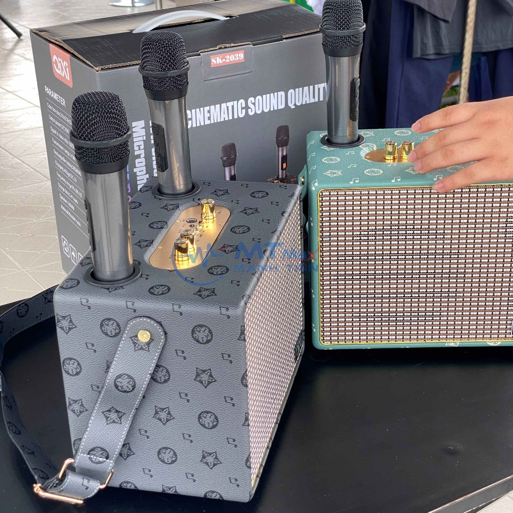 Loa xách tay Bluetooth Karaoke Qixi SK2039 Kèm 2 Micro Khôg Dây, Bass Uy Lực Tiếng Treble Trong Trẻo thiết kế sang trọng